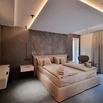 Erz Medical & 4*