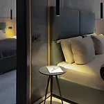 Erz Medical & Hotel