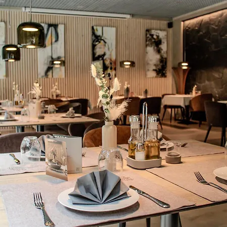 Erz Medical & Hotel *