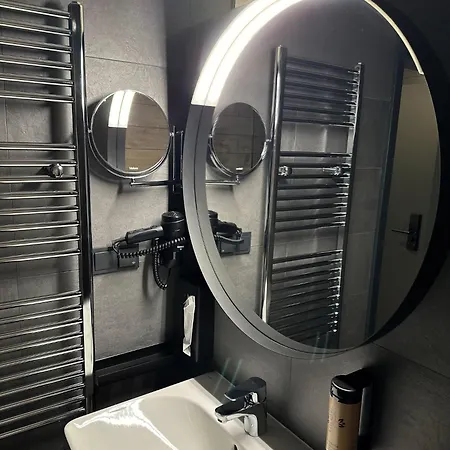 Erz Medical & Отель Кроттендорф