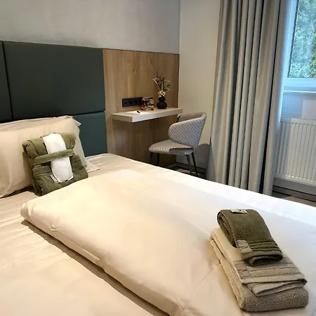 Erz Medical & Hotell