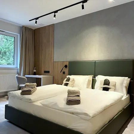 Erz Medical & Отель