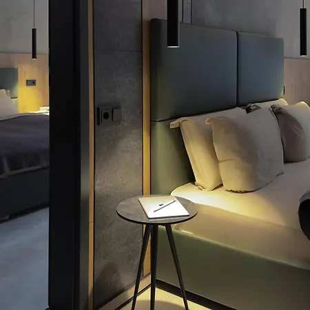 Erz Medical & Отель