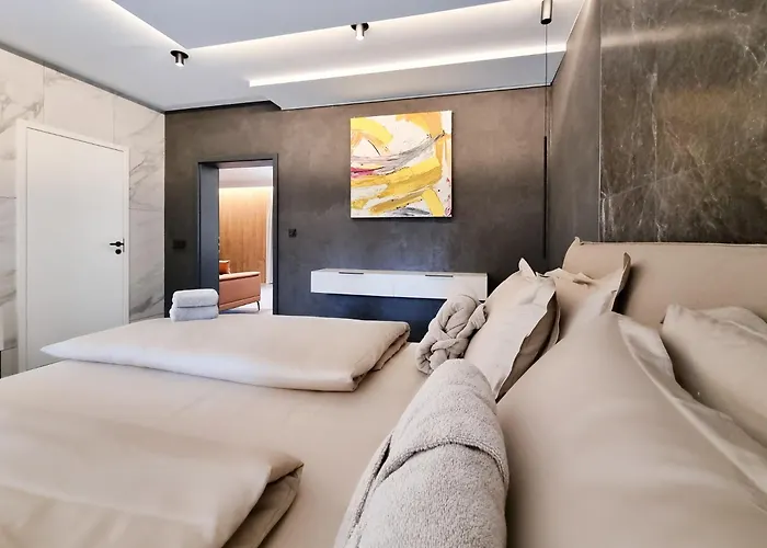 Erz Medical & فندق Rottendorf