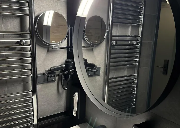 Erz Medical & فندق Rottendorf