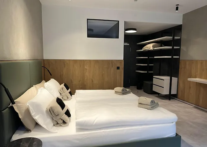 Erz Medical & فندق 4*