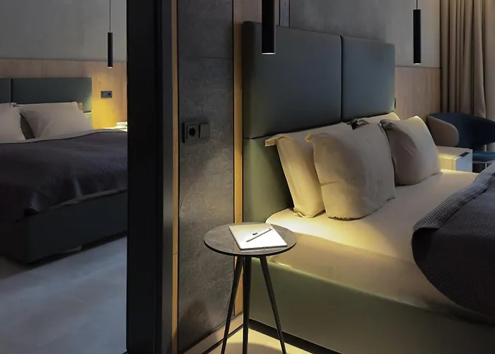 Erz Medical & فندق